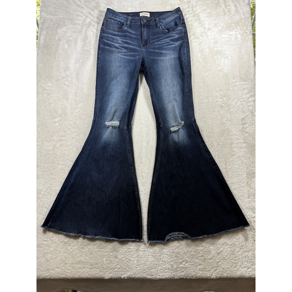 Shyanne Womens Bell Bottom Flare Distressed Dark Wash Jeans 32 Reg Meas: 30x33.5